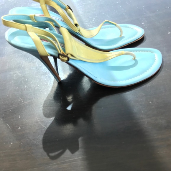 I’m Sandra. Stop by, take a look at my Vintage Designer Clothing closet! - Picture 3 of 16